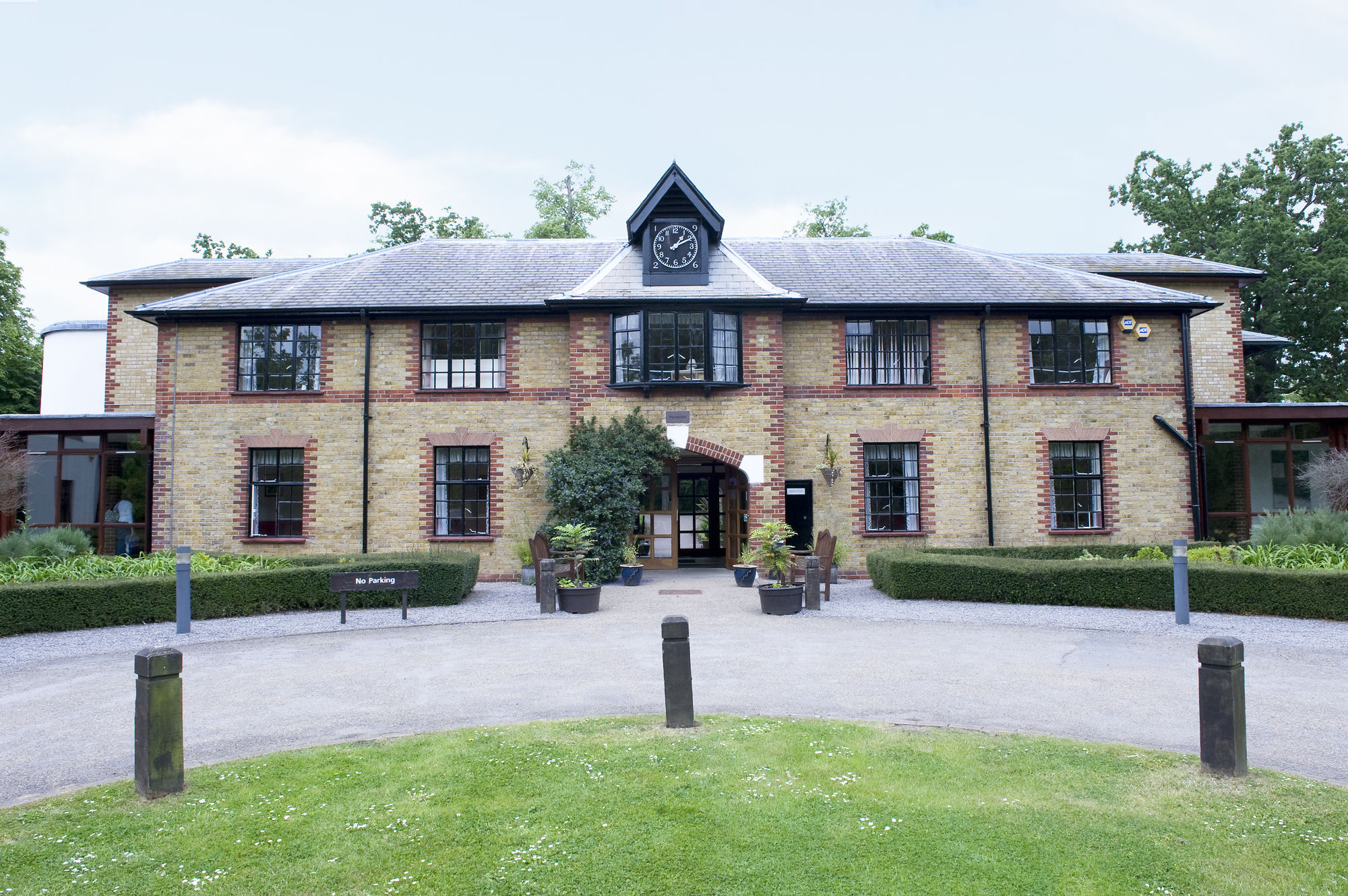 Gilwell Park Hotel Chingford Exterior photo